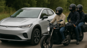 Two-Up Riding and Luggage Usability: Real-Life Review of Electric vs Petrol Motorcycles